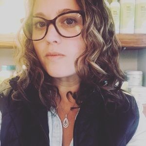 Meet your Posher, Alyson